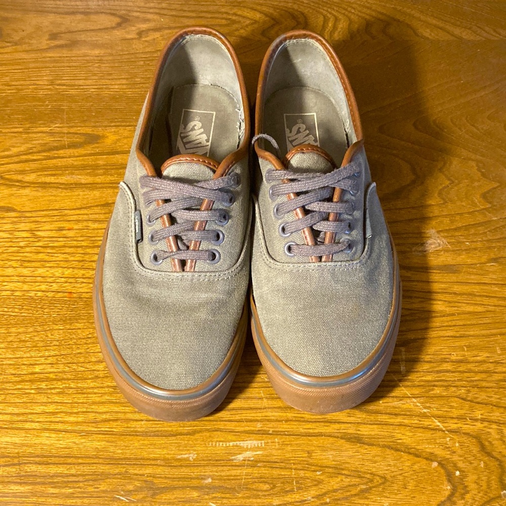 Vans low top shoes